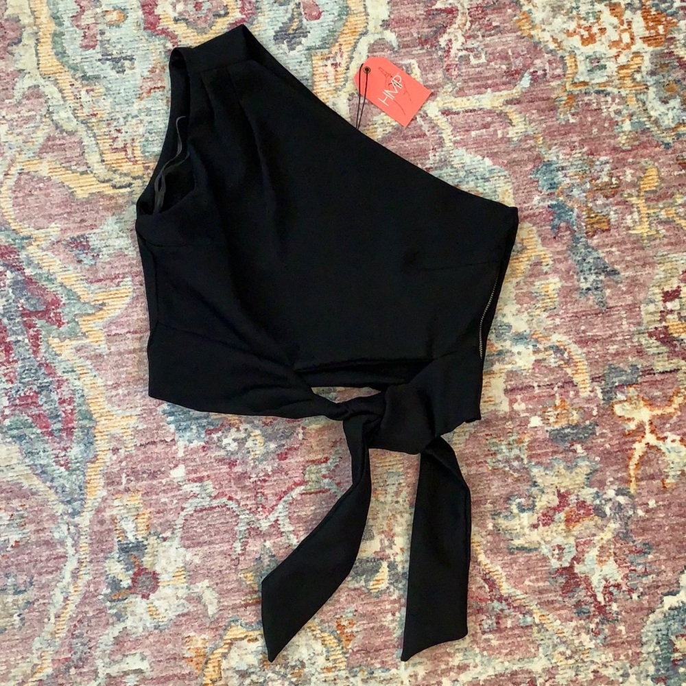 NWT Black 1 Shoulder Crop Top w/ Midriff Tie. Sz M